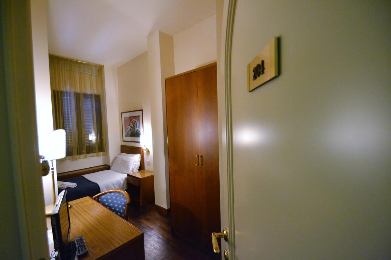 Hotel Posta เชชินา ภายนอก รูปภาพ