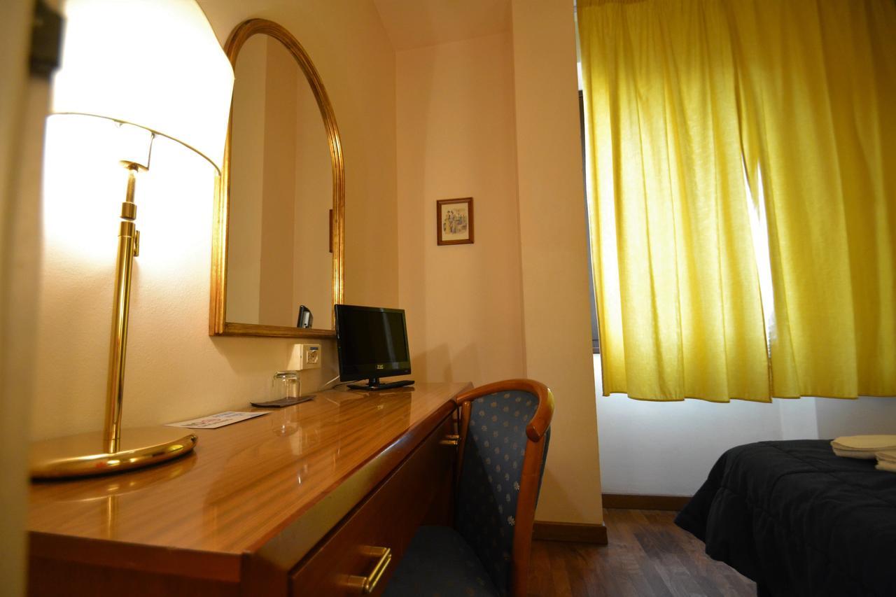 Hotel Posta เชชินา ภายนอก รูปภาพ