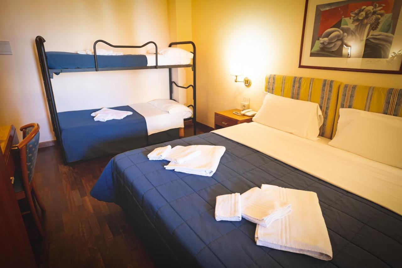 Hotel Posta เชชินา ภายนอก รูปภาพ
