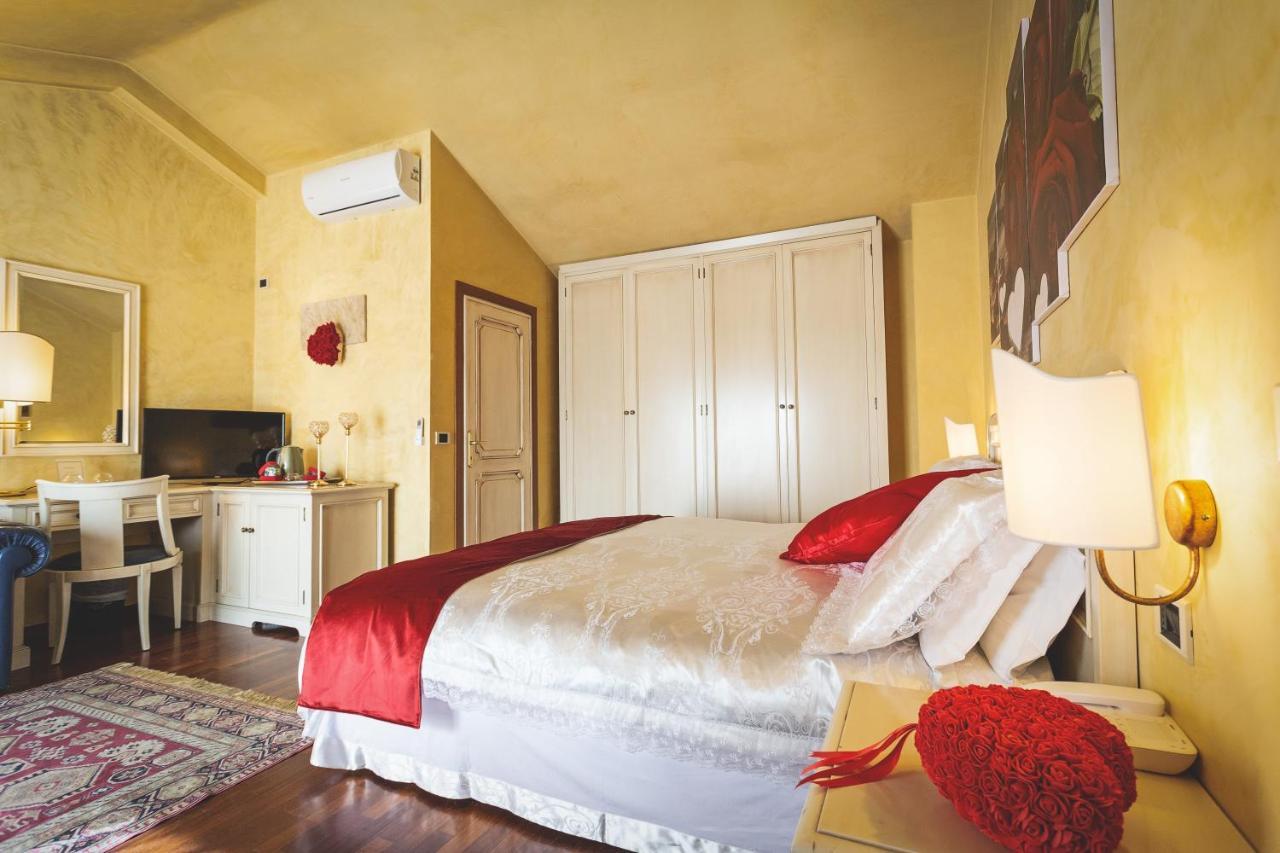 Hotel Posta เชชินา ภายนอก รูปภาพ